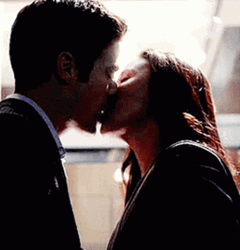 Romantic Kiss Barry Linda The Flash GIF