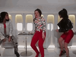 Rosalia Dancing Inside Jet Con Altura GIF