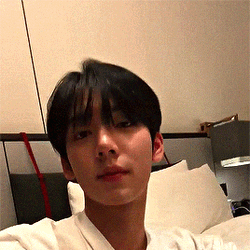 Scratching My Head Handsome Man GIF