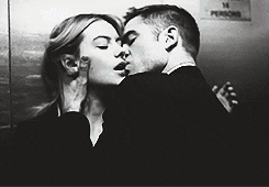 Sexy Kissing GIFs | GIFDB.com