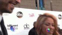  Shakira On Red Carpet GIF