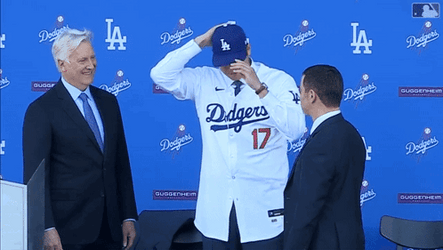 Shohei Ohtani Shake Hands GIF