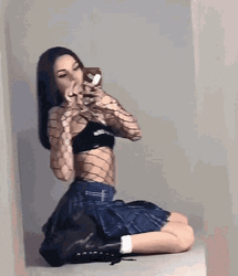 Singer Maggie Lindemann Mirror Selfie Mini Skirt