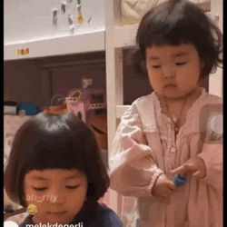 Sister Baby Fights Cute GIF | GIFDB.com