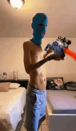 Skinny Robber Man GIF