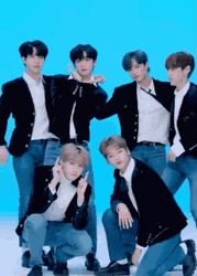 Smile And Wave Boys WEi GIF