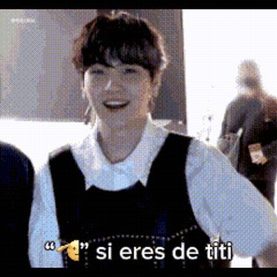 Smiling Woman White Black Si Eres De Titi GIF
