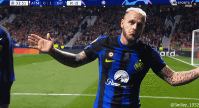 Soccer Field With Banner Auf Den Spuren Des Verlorenen Henkelpotts GIF