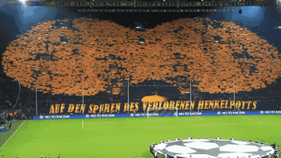 Soccer Field With Banner Auf Den Spuren Des Verlorenen Henkelpotts GIF