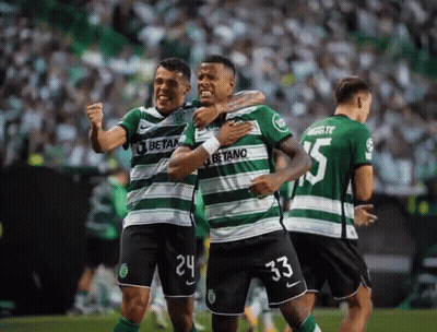 Soccer Player Green White Jersey With Allianz Armband GIF
