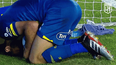 Soccer Player In Blue Shorts Saying Ters GIF