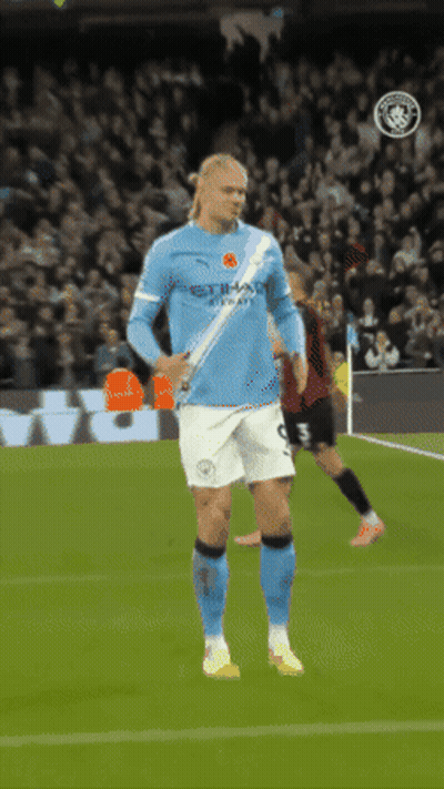 Soccer Player In Etihad Jersey GIF