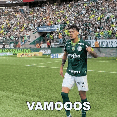 Soccer Player In Green Shirt Saying Refisa GIF