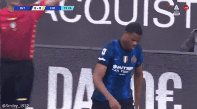 Soccer Player In Inter Shirt GIF