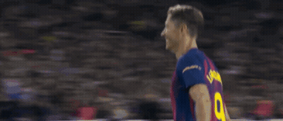 Soccer Player In Nike Jersey With Yellow Circle GIF