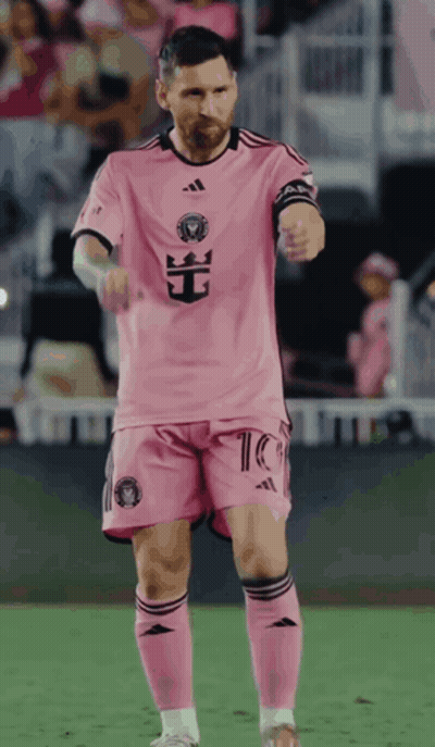Soccer Player In Pink Jersey Number 10 GIF
