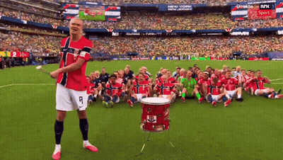 Soccer Player In Red Jersey Number 9 GIF