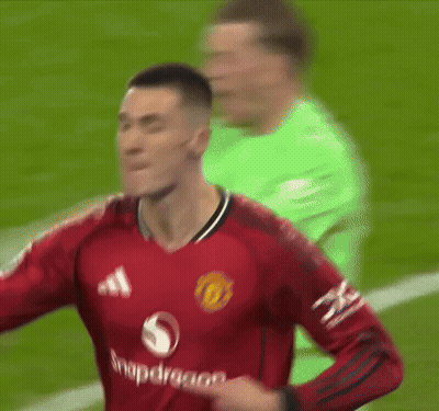 Soccer Player In Red Shirt Snapdragon GIF