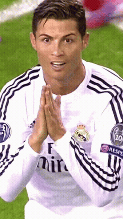 Soccer Player In Red Teamviewe Shirt GIF