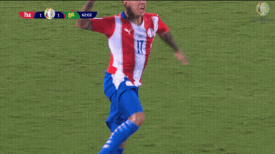 Soccer Player In Red White And Blue Uniform Number 17 GIF