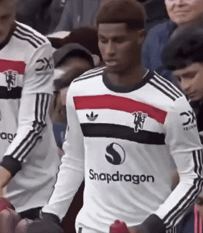 Soccer Player In Snapdragon Jersey GIF