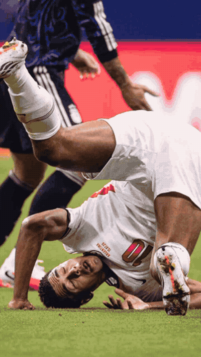 Soccer Player In State Of Washington Jersey GIF