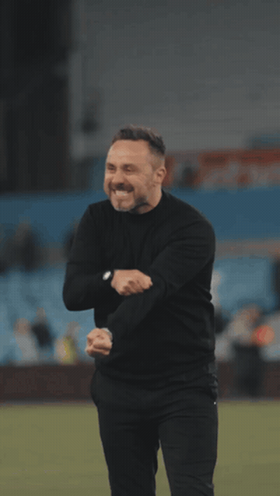 Soccer Player In Yellow AIA Jersey GIF
