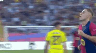 Soccer Player In Yellow Jersey Number 7 Running GIF