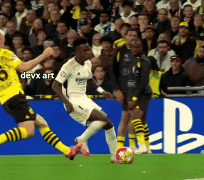 Soccer Player In Yellow Jersey Number 9 GIF