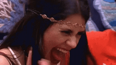 Soccer Player In Yellow Jersey Number 9 GIF