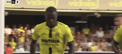 Soccer Player In Yellow Jersey Primera GIF