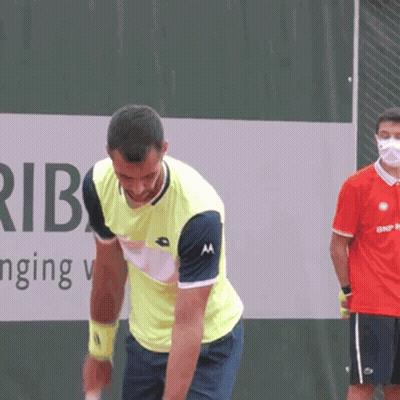 Soccer Player Kicking Ball C'est Le Pire But Contre Son Camp GIF