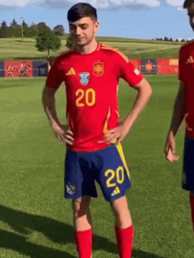Soccer Player Number 20 On Field GIF