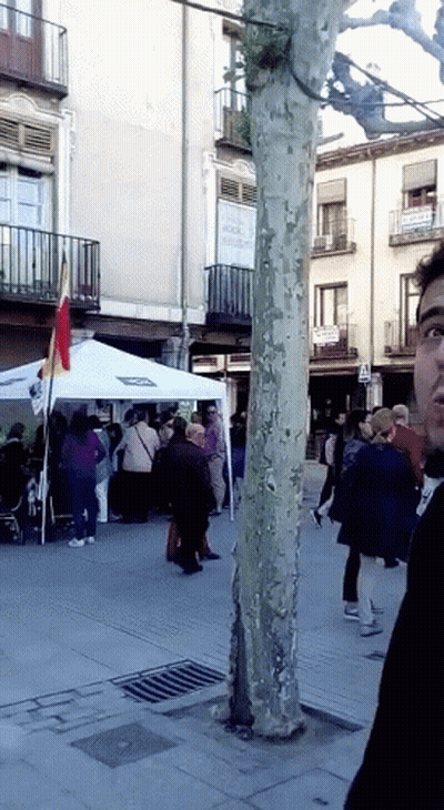 Soccer Player Running With 12 Agences En France GIF