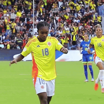 Soccer Player With Number 18 GIF