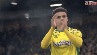 Soccer Player Yellow Jersey Leo Vegas GIF