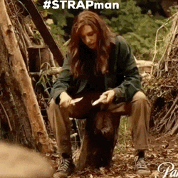 Sophie Nelisse Shauna Shipman GIF