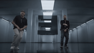Speech Bubble Saying Pees GIF