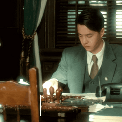 Storm Chaser Wang Yibo Organizing Papers GIF