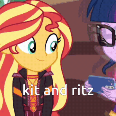 Sunset Shimmer Talking To Twilight Sparkle GIF