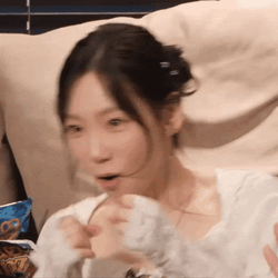 Taeyeon Girls Generation GIF