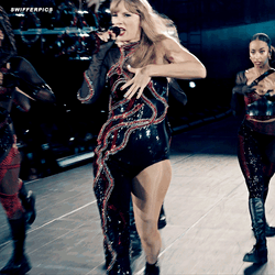 Taylor Swift Dancing While Singing GIF