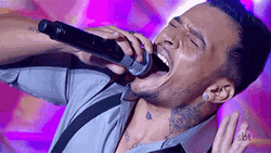 Tenor Singing Performance Shadow Brasil GIF