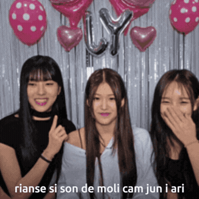 Three Girls Posing With Balloons Rianse Si Son De Moli Cam Jun I Ari GIF