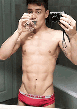 Tom Daley Mirror Selfie GIF