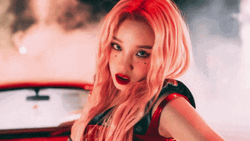 Tomboy Gidle Yuqi Dance GIF