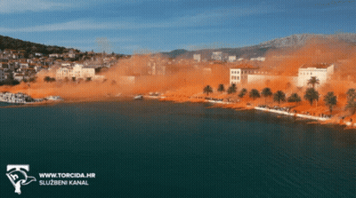 Torcida Beach Scene Advertisement GIF
