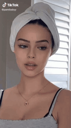 Transition Modeling Girl GIF