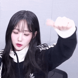 Triples Seoyeon GIF