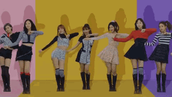 Twice K-pop Sana Dance